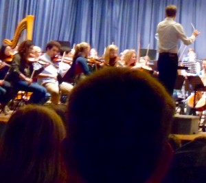Schülerkonzert 2015 04 Das Dirigier-Instrument